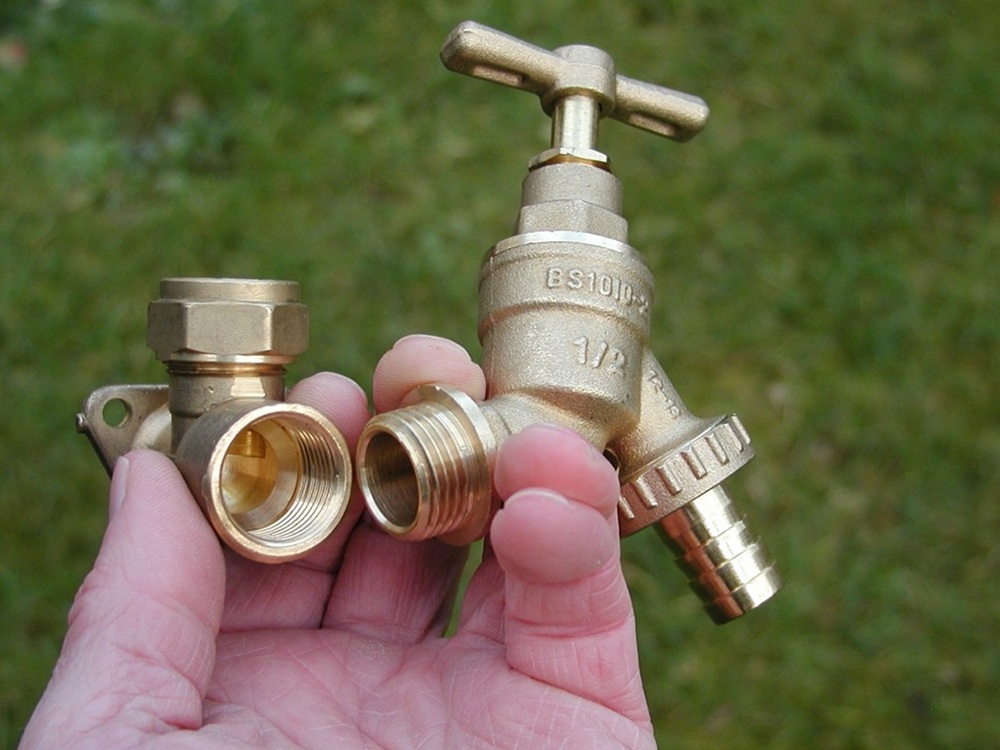 Pipe leak repair service