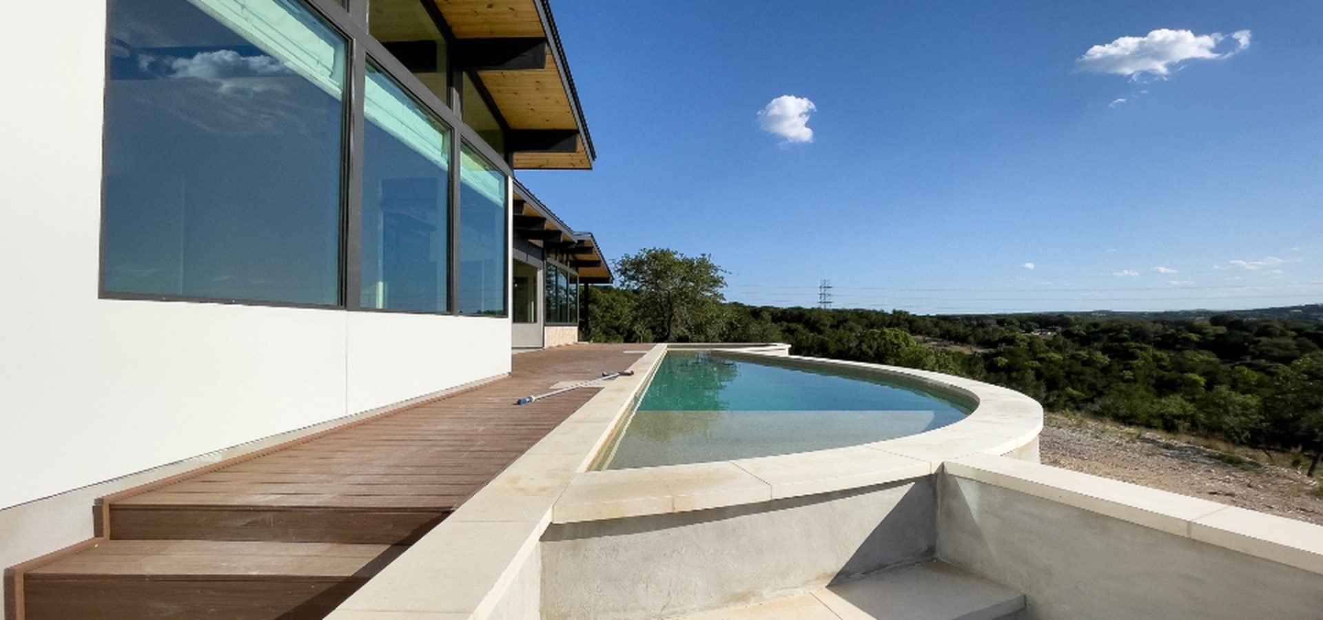Property Luxe Lite